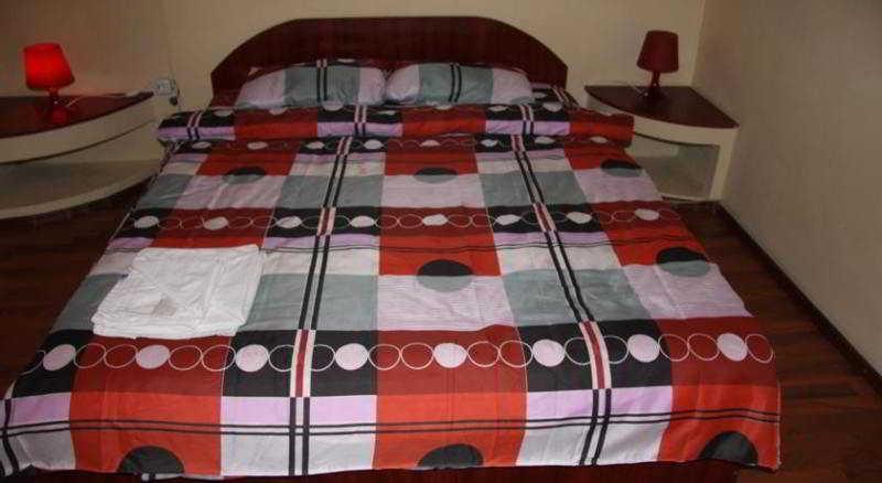 Hotel Casa Verde Prosper Букурещ Екстериор снимка